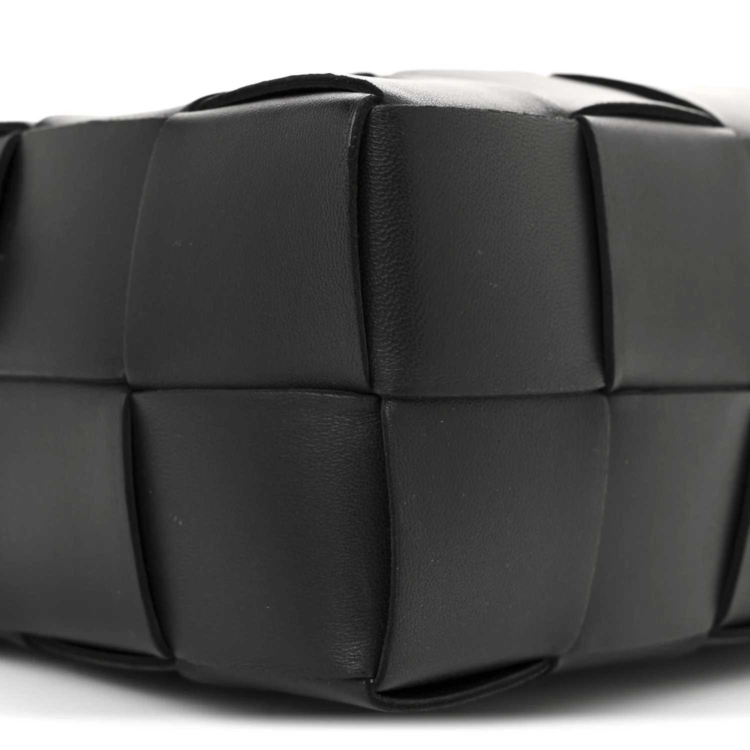 Lambskin Maxi Intrecciato Brick Cassette Bag Black - Top Club