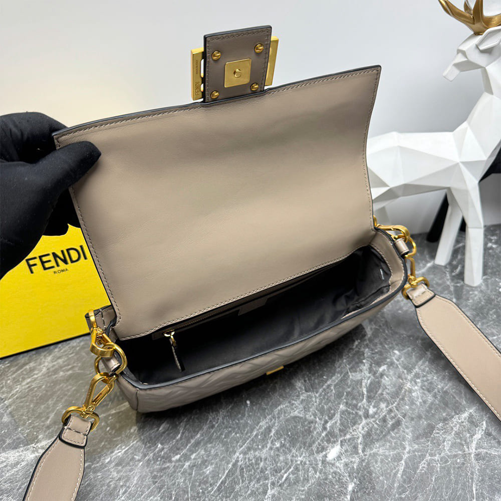 Fendi Baguette - Top Club
