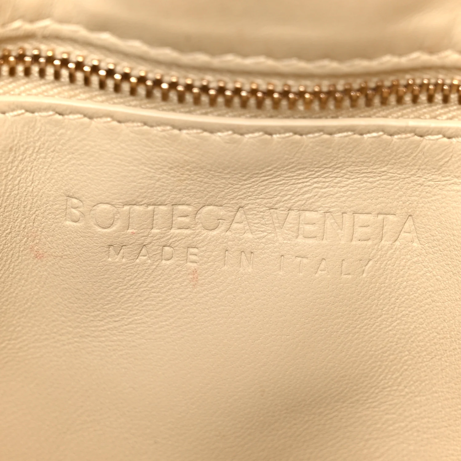 Lambskin Maxi Intreccio Padded Chain Cassette Crossbody Bag Porridge - Top Club