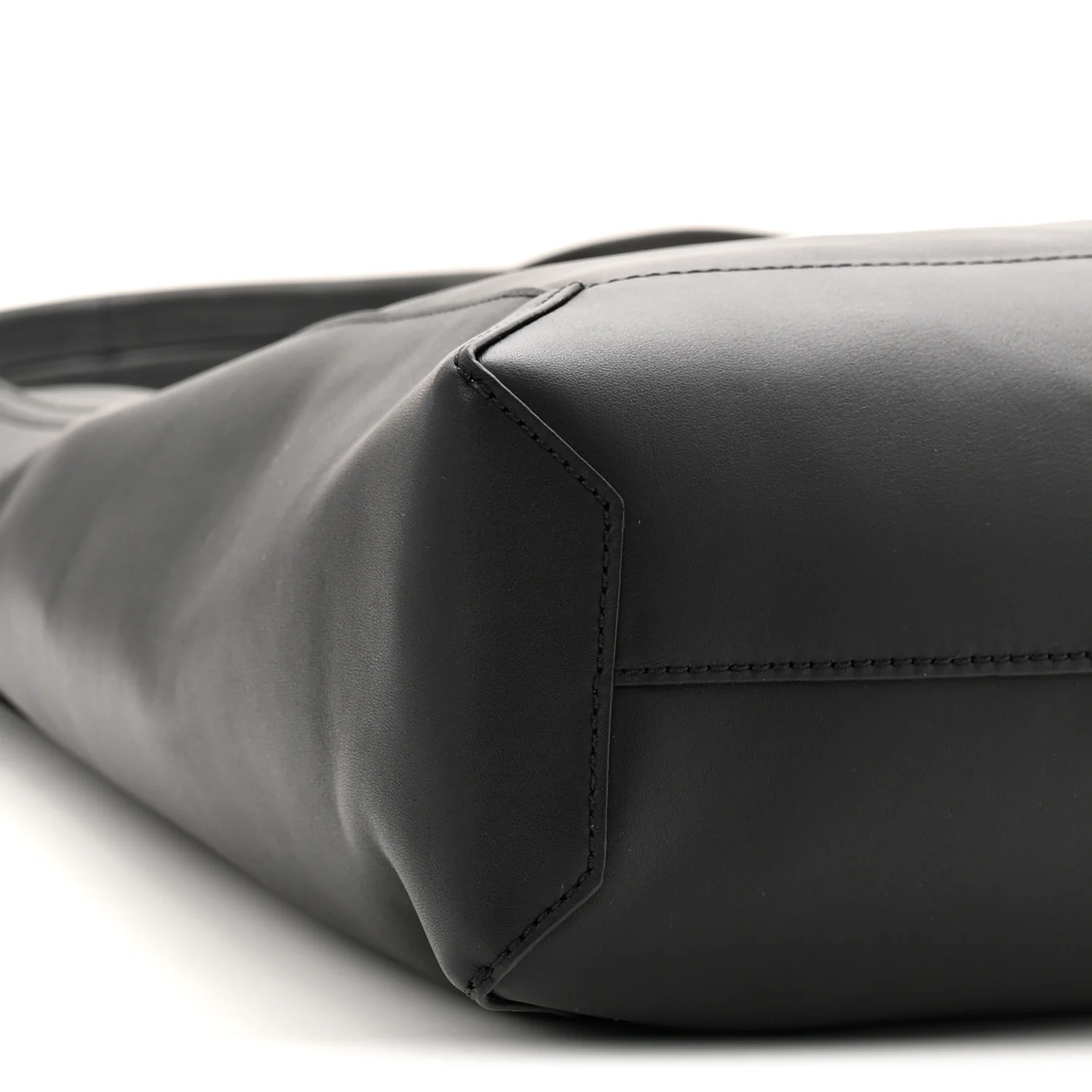 Calfskin Go Large Shoulder Bag Black - Top Club