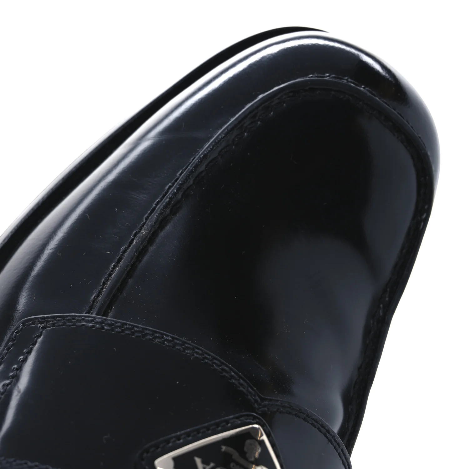 Spazzolato Fume Metal Triangle Logo Mens Loafers 8.5 Black - Top Club