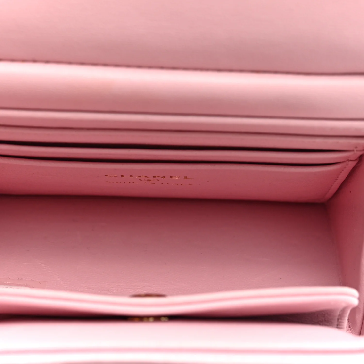 Lambskin Quilted Pearl Pyramid Clutch With Chain Pink - Top Club
