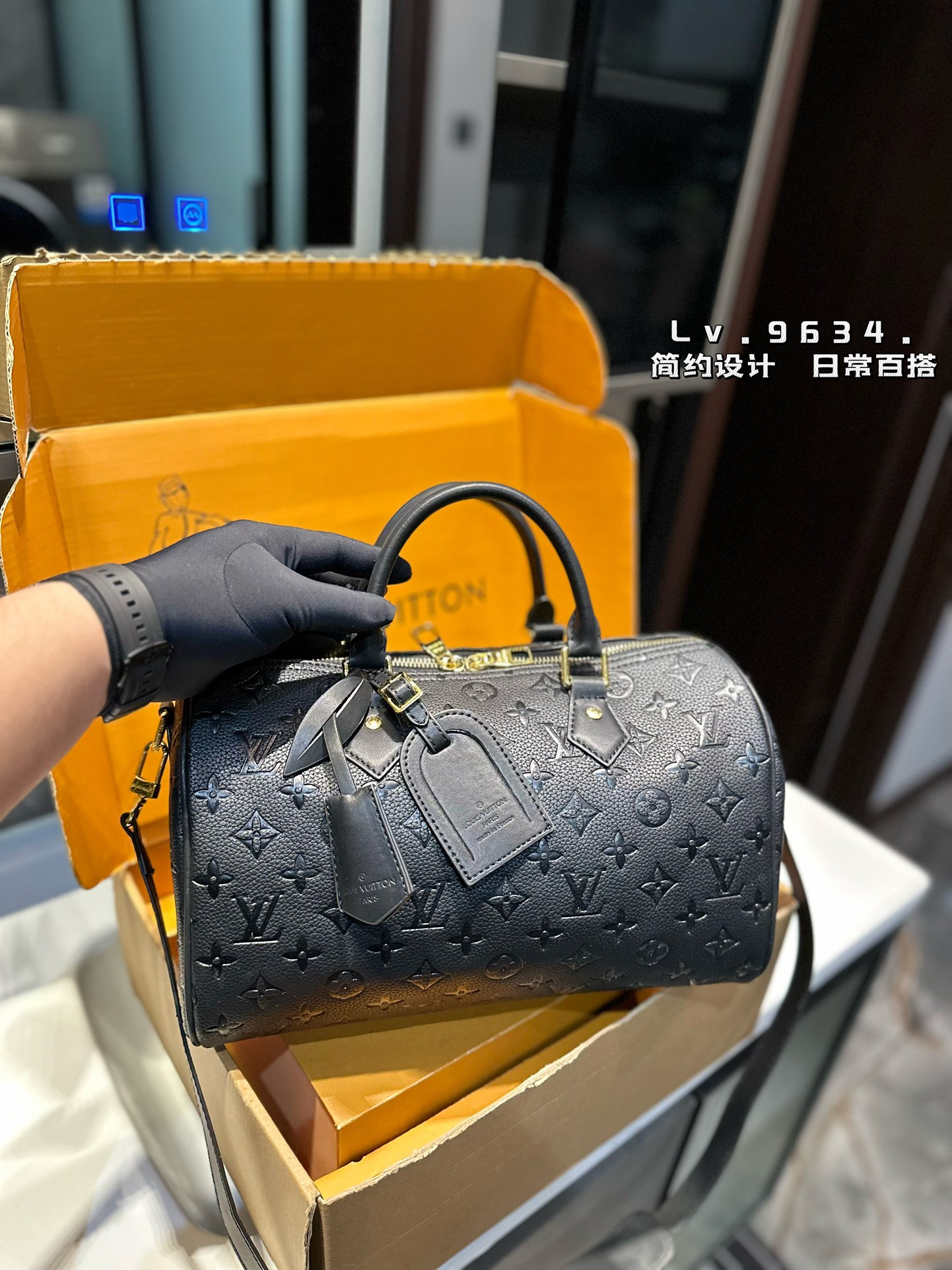 Louis new arrival Keepall Bandouliere bag size: 30 cm - Top Club