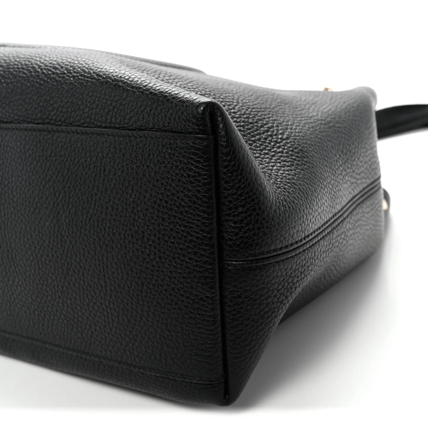 Pebbled Calfskin Medium Soho Chain Shoulder Bag Black - Top Club