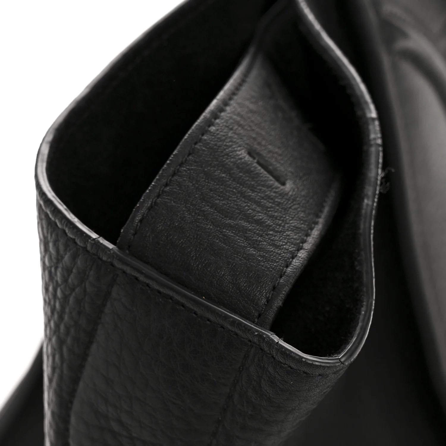 Grained Calfskin Medium Phantom Luggage Black - Top Club