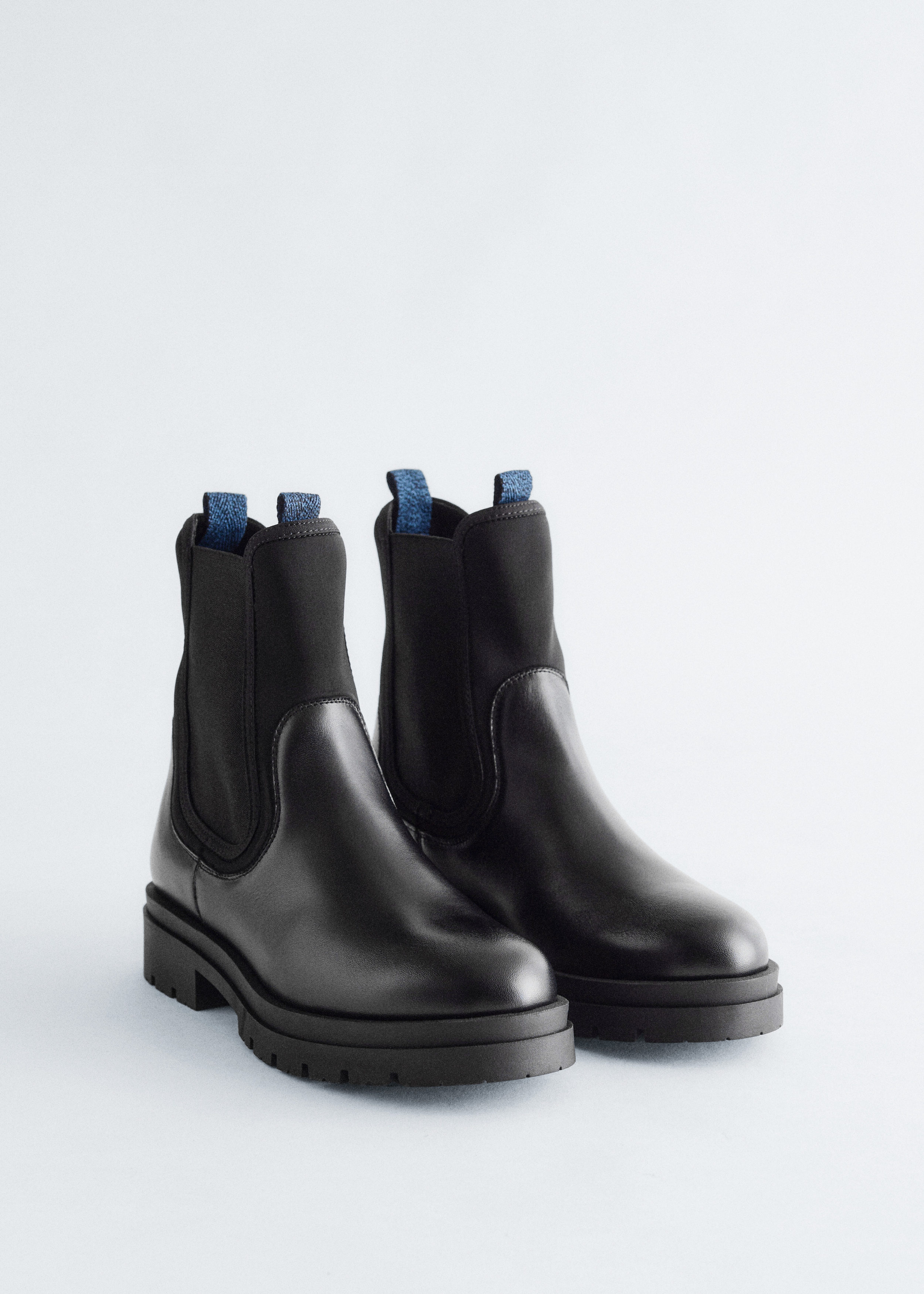 & Other Stories LEATHER CHELSEA BOOTS