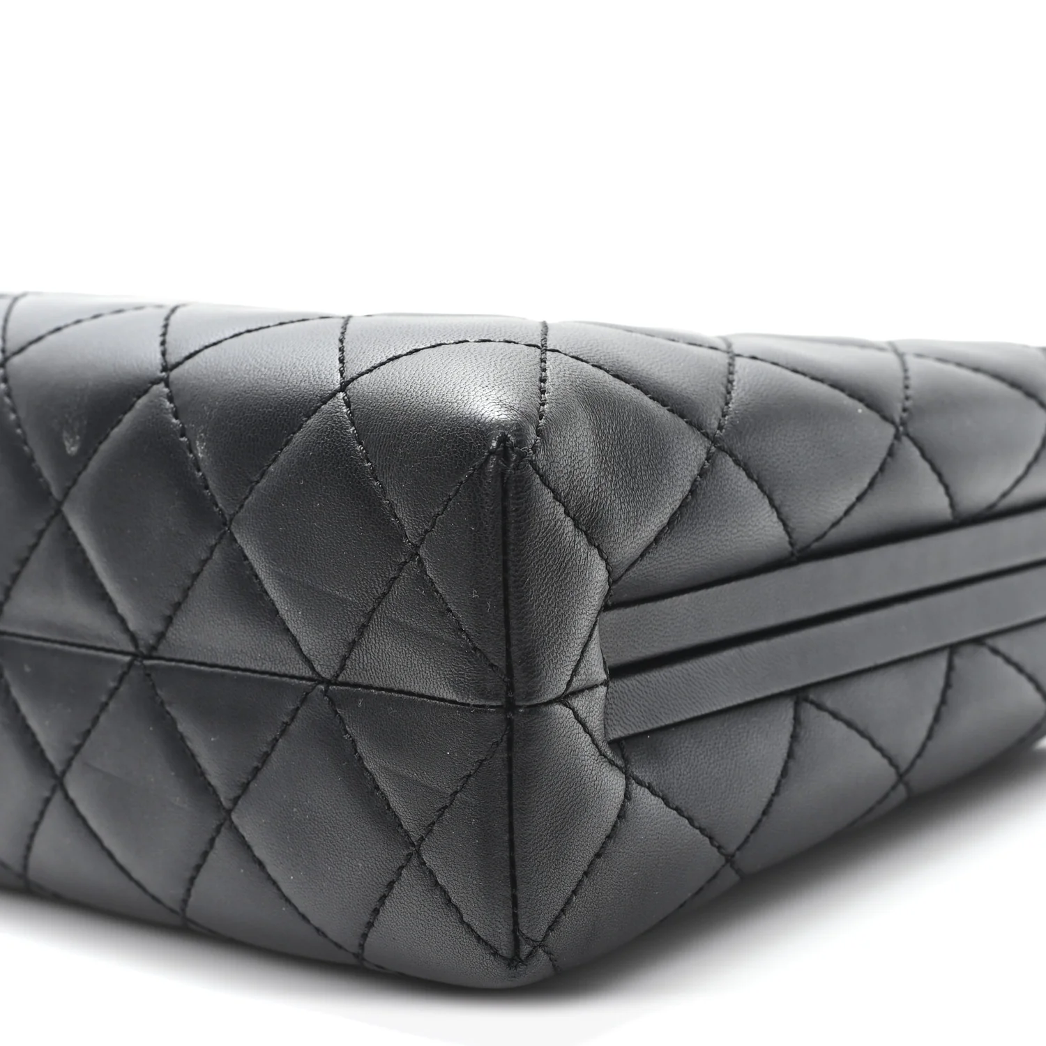 Lambskin Quilted Kisslock Minaudiere Black - Top Club