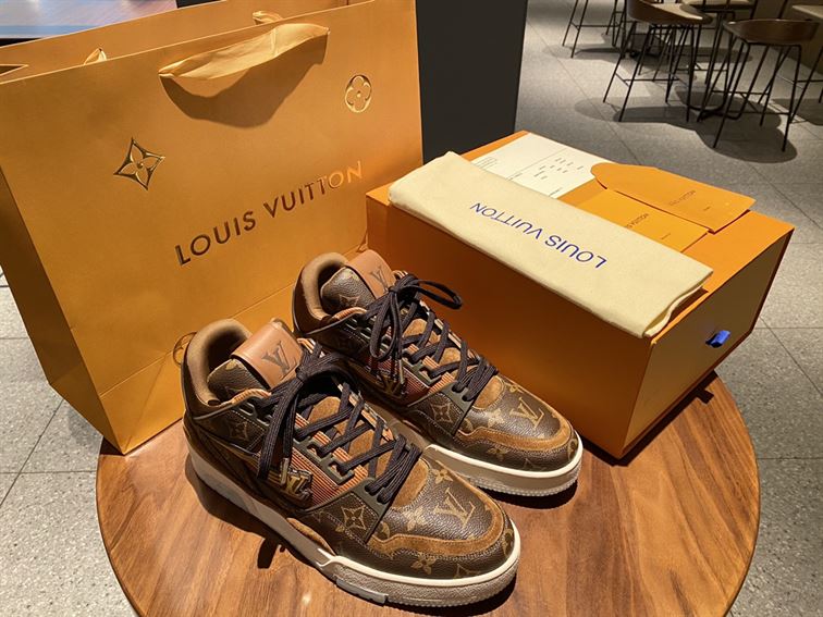 LV Shoes Replica TRAINER SNEAKER   LVS011 - Sneaker Replica Workshop