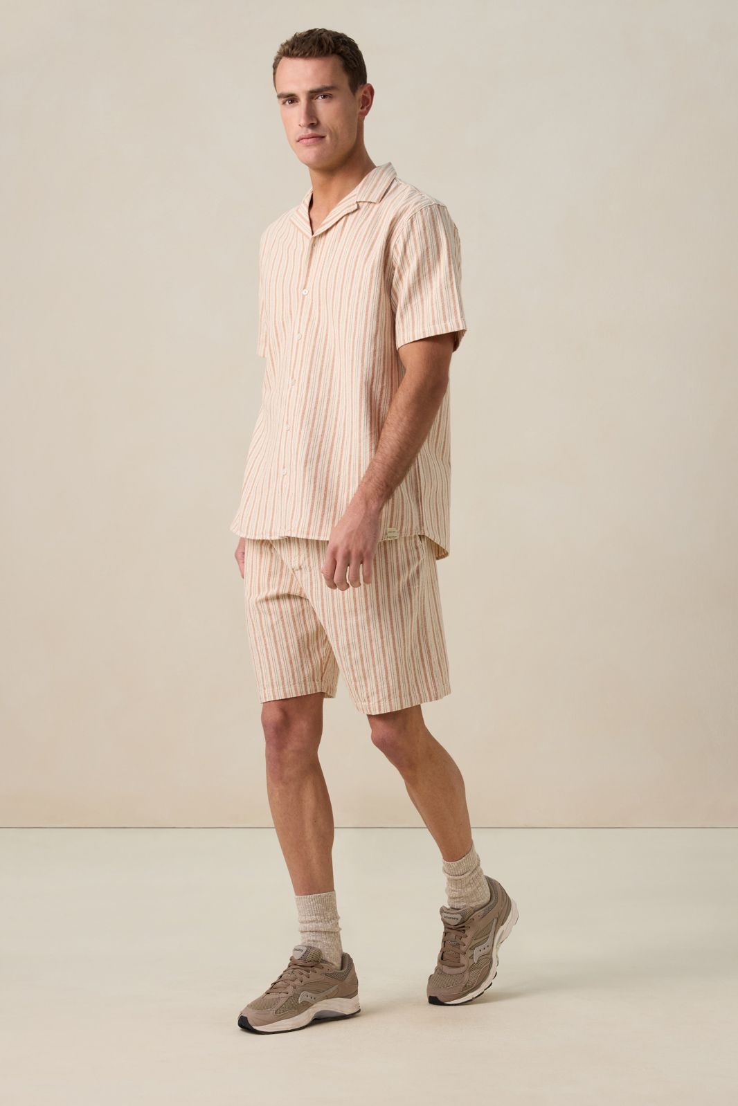 Oranje short met strepen