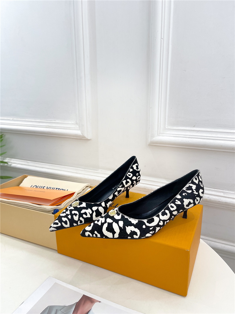 louis vuitton LV new metal buckle pointed toe shoes - Sneaker Replica Workshop