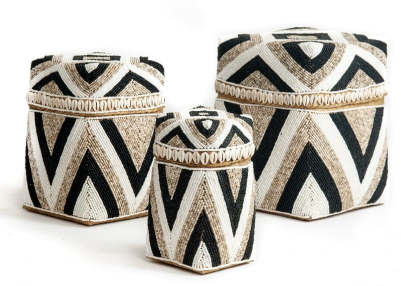 Offermanden hoog kraaltjes / schelpen - set van 3 zwart creme wit Set Hoge Offermanden Kraaltjes / Schelpen zwart/crème/wit