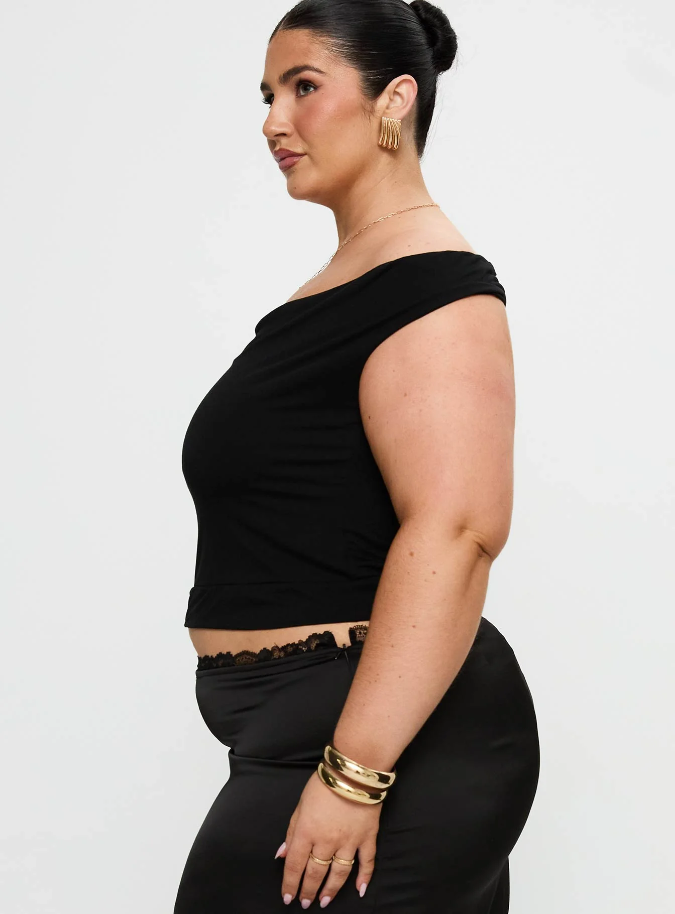 Irina Multi-wear Top Black Curve