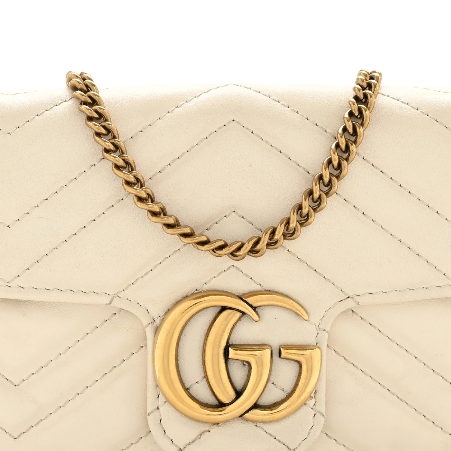 Calfskin Matelasse Super Mini GG Marmont Shoulder Bag White - Top Club