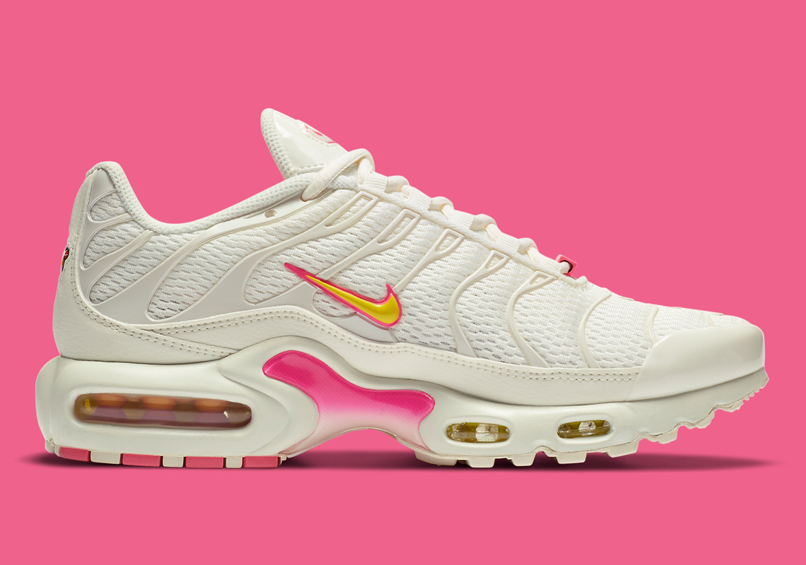 Wmns Air Max Plus  Sail Digital Pink  CZ0373-100 - Sneaker Replica Workshop