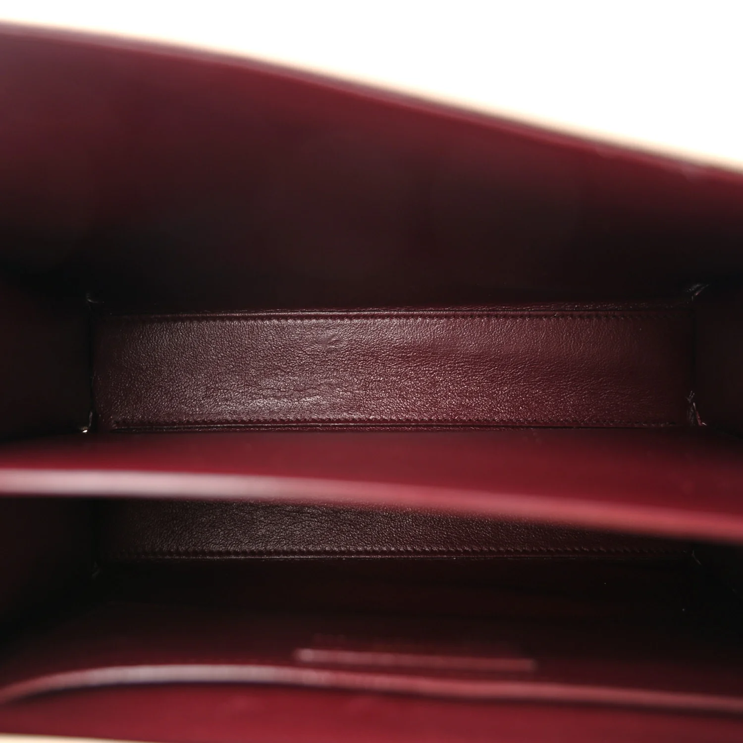 Smooth Calfskin Medium Classic Monogram Cassandra Top Handle Crema Soft Rouge Legion - Top Club