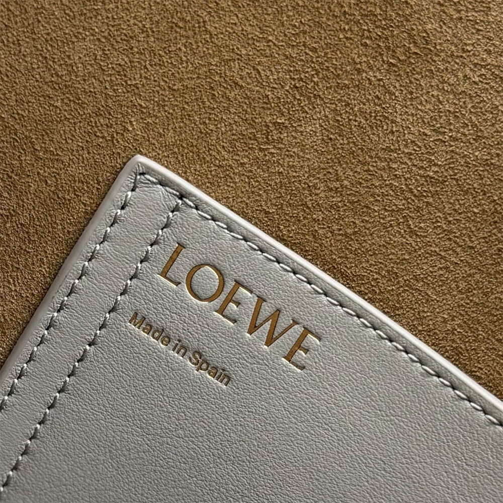 LOEWE Medium Pebble bucket in smooth calfskin(high-end grade) - Top Club
