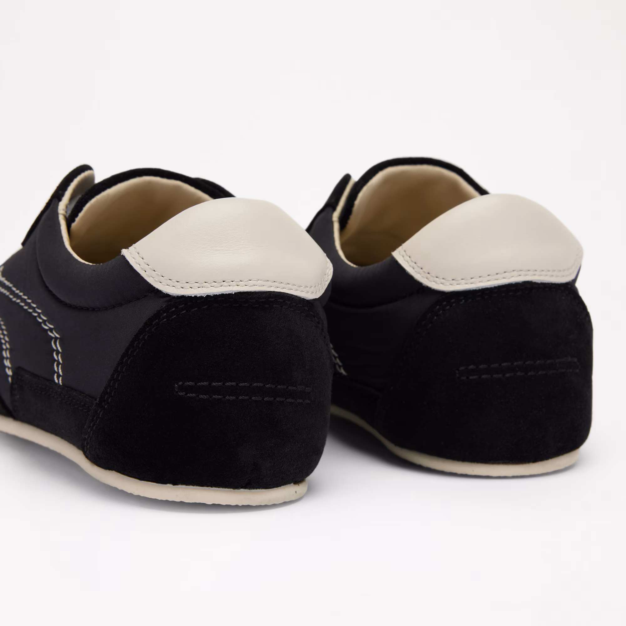 CessUltra Thin Sole Trainer