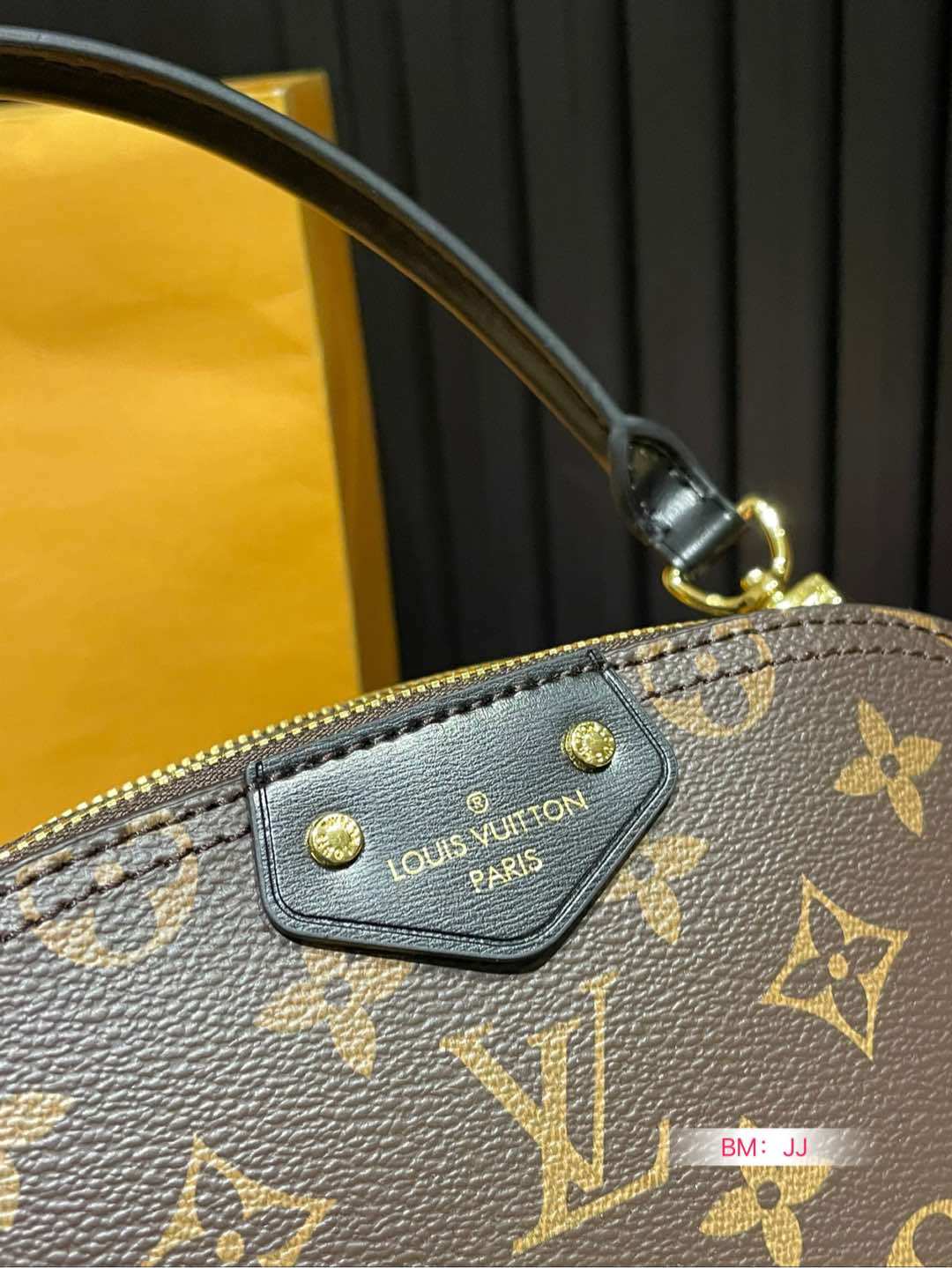 Louis new arrival bb bag size: 24*15 cm - Top Club
