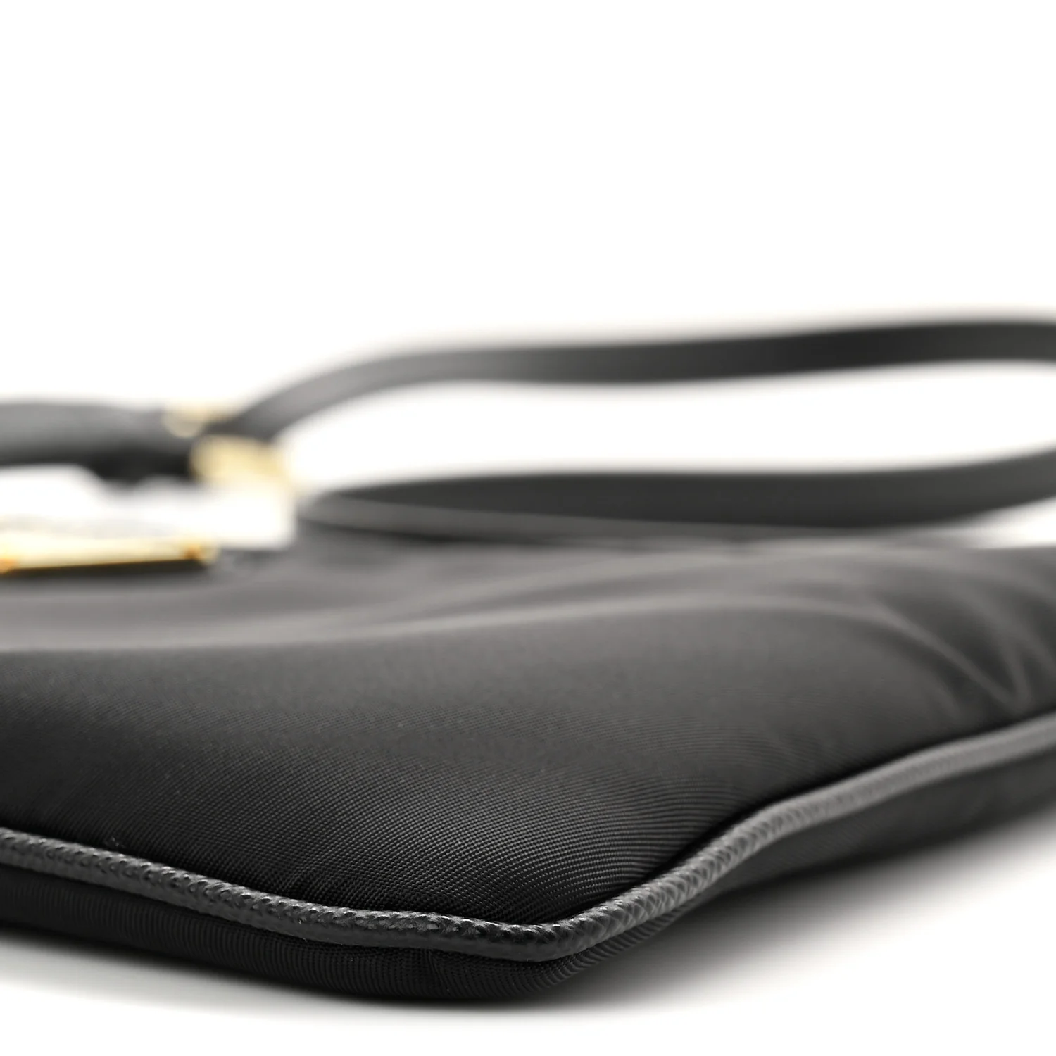 Re-Nylon Saffiano Pouch Black - Top Club