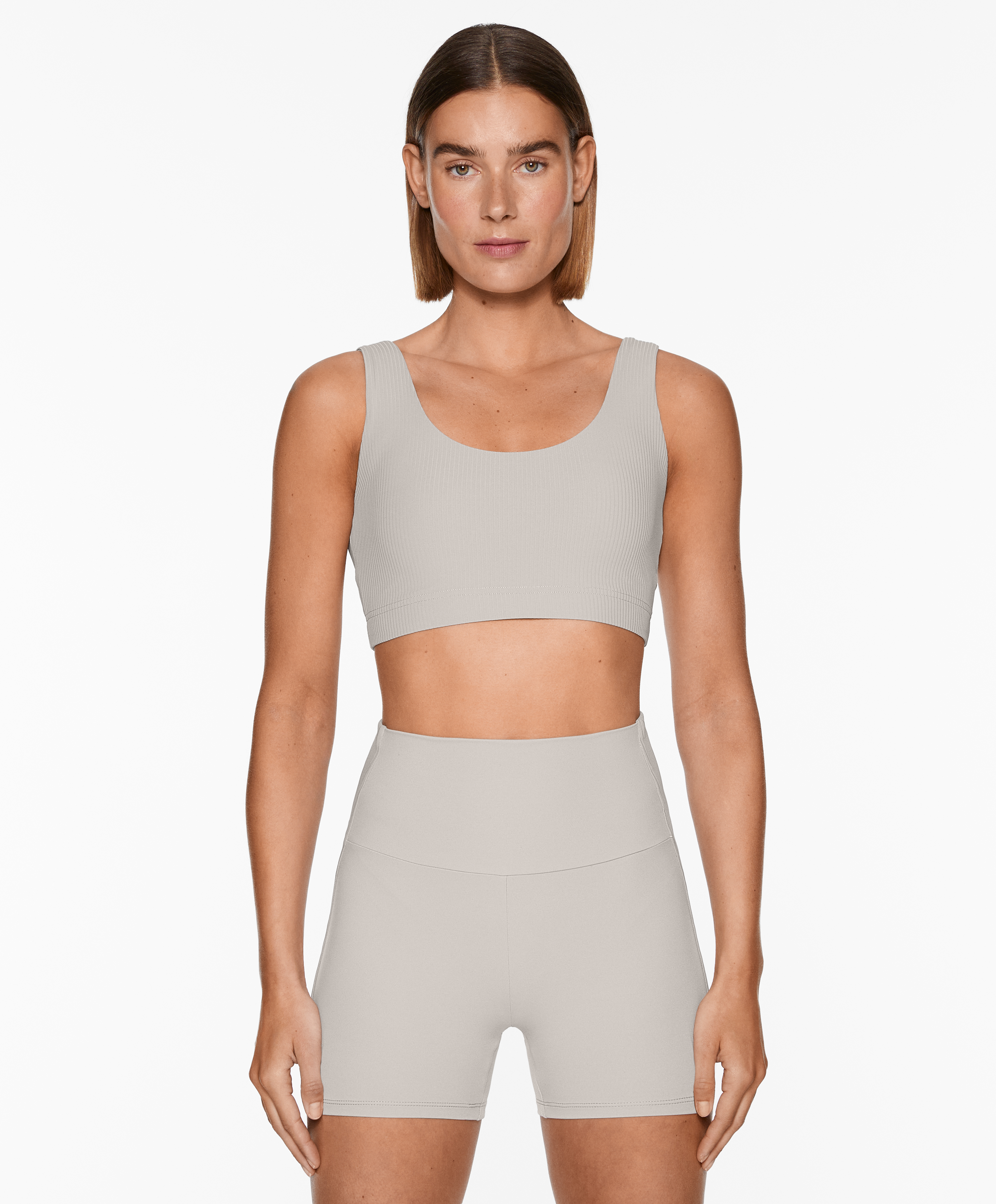 OYSHO Medium-support comfortlux rib sports bra with cups