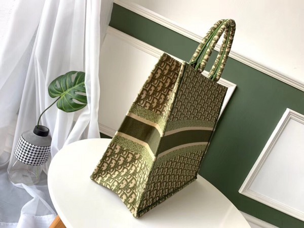 D Book Tote Bag In Green Oblique Canvas - Top Club