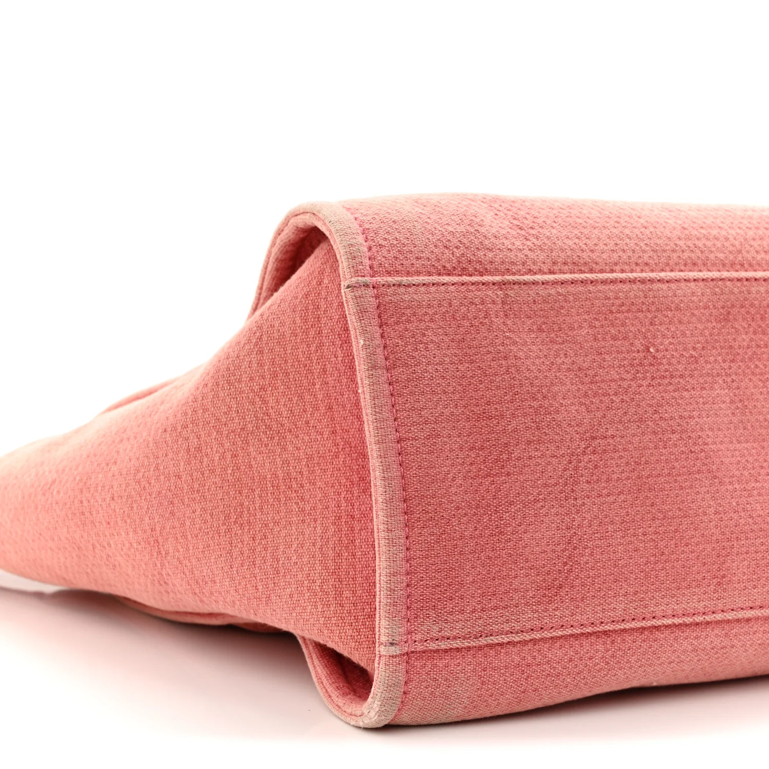 Canvas Medium Deauville Tote Red - Top Club