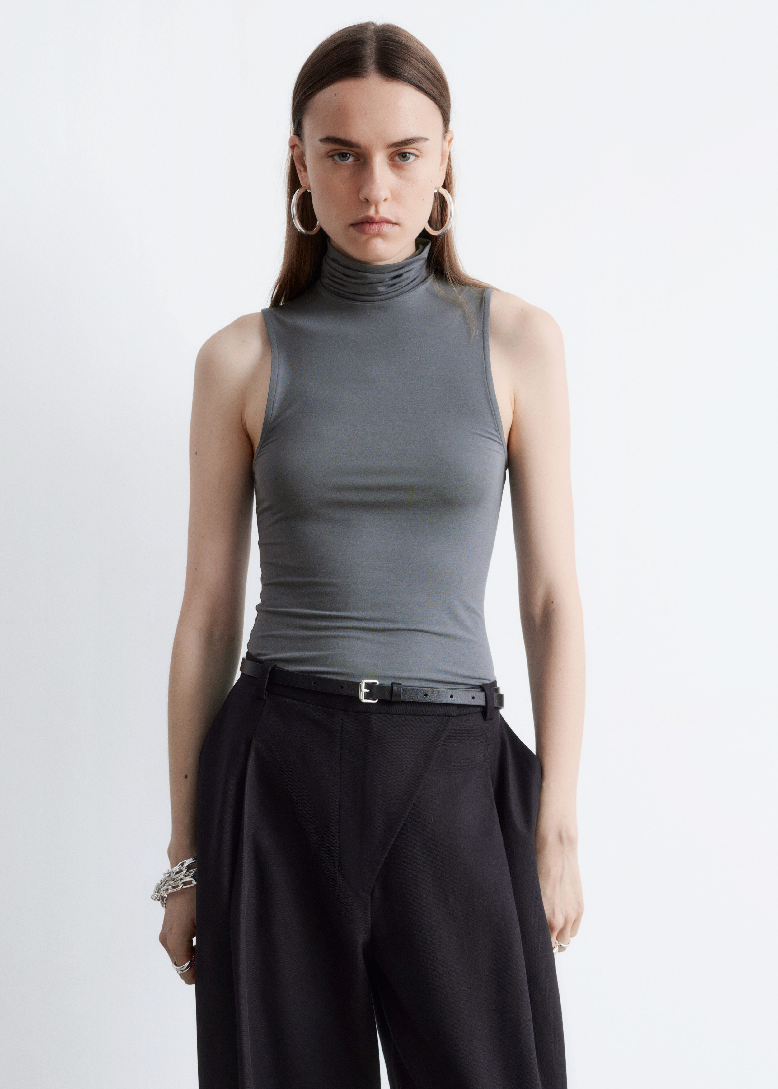 & Other Stories SLEEVELESS TURTLENECK TOP