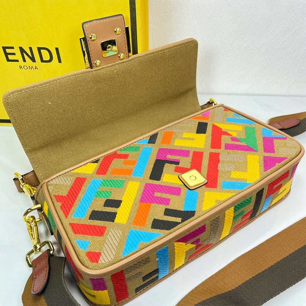 Fendi Baguette - Top Club