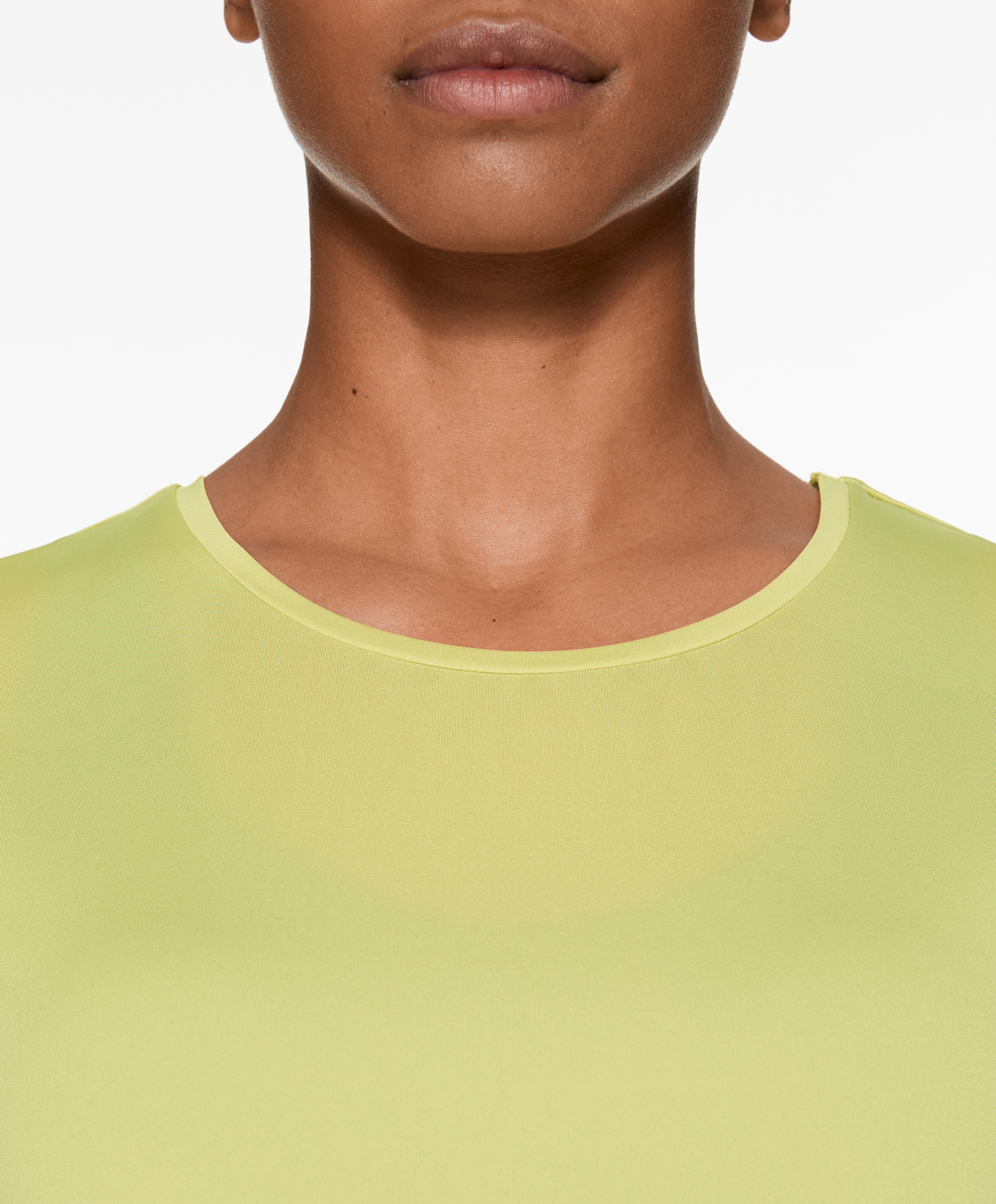 OYSHO Fitted short-sleeved technical T-shirt