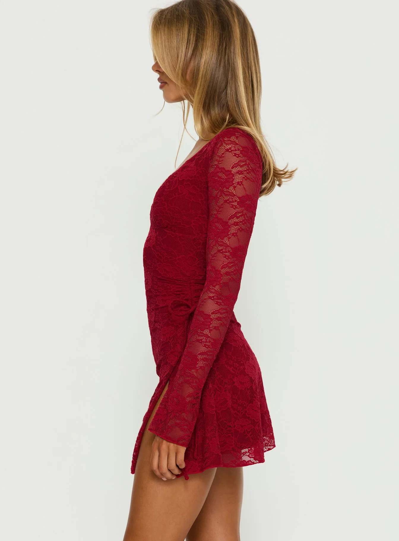 Airabella Long Sleeve Lace Mini Dress Red