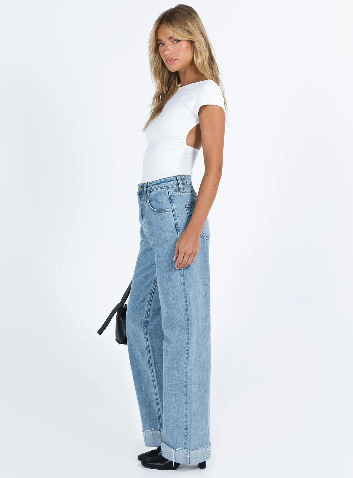 Ollie Mid Rise Straight Leg Jeans Mid Wash