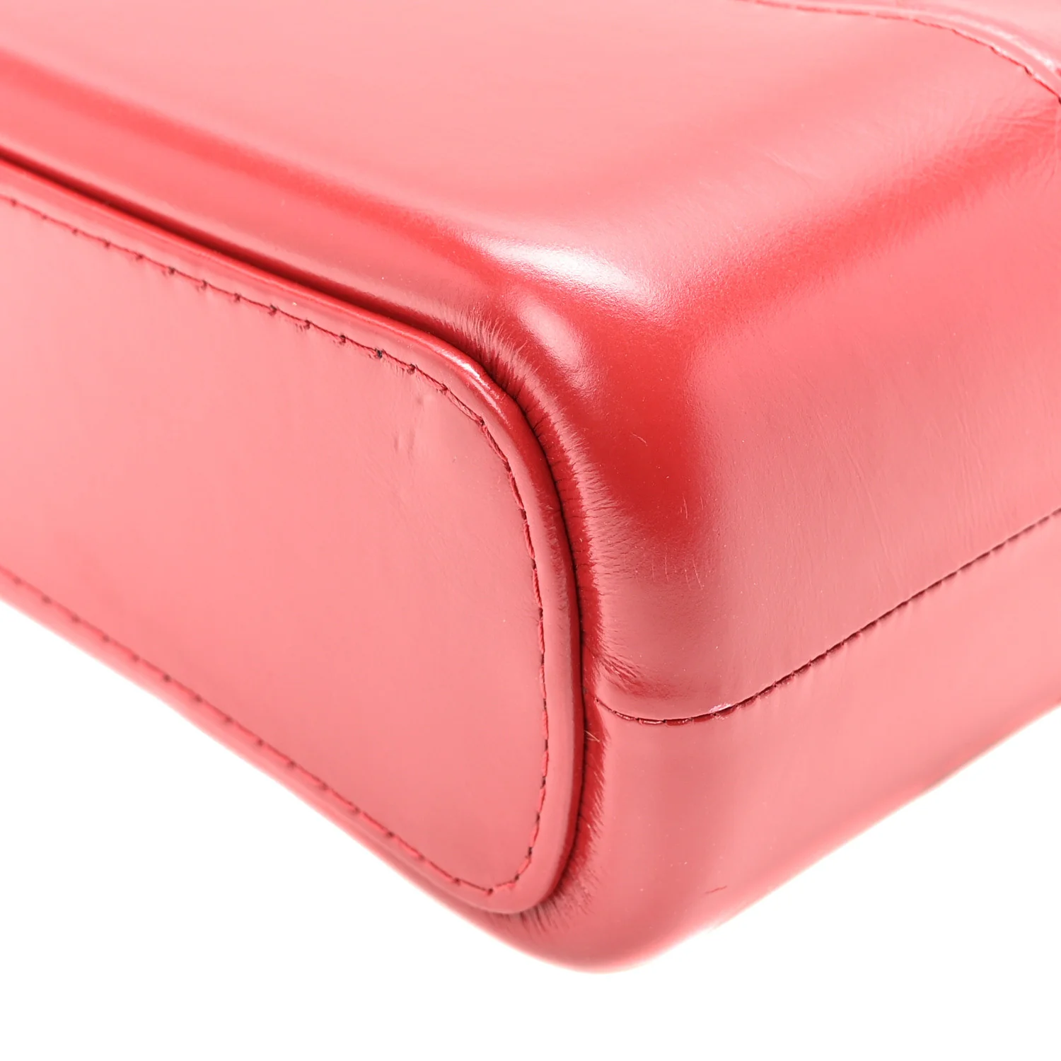 Aged Calfskin Quilted New Medium Gabrielle Hobo Red - Top Club