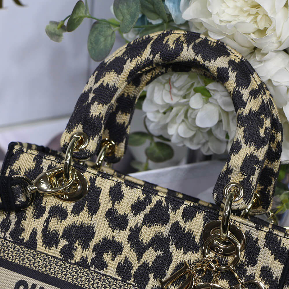 DIOR MEDIUM LADY D-LITE BAG - Top Club