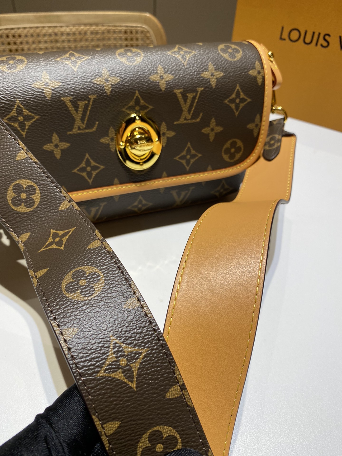 Louis new arrival 2024 bag size: 22x14x8 cm - Top Club