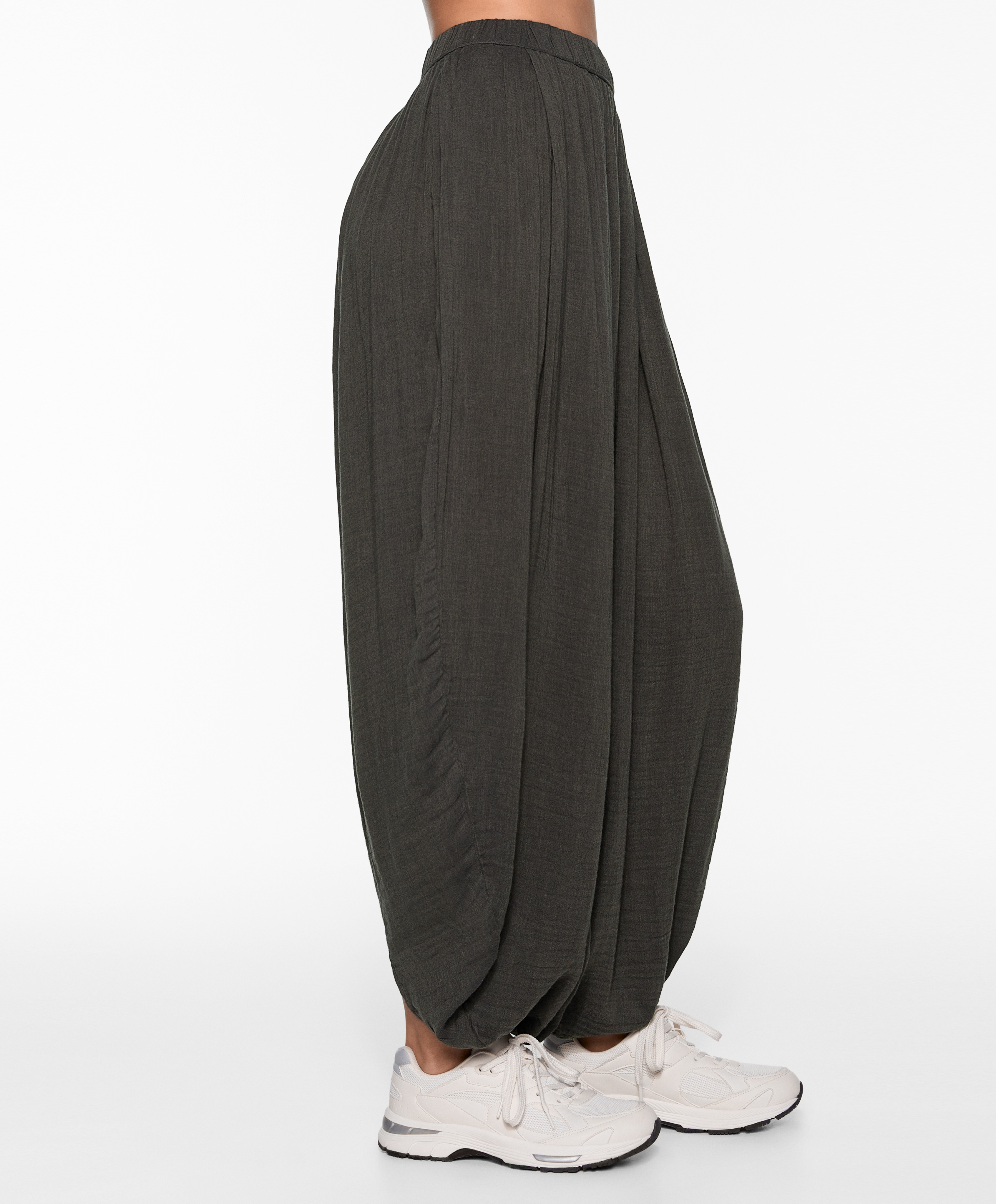 OYSHO Balloon trousers with cotton