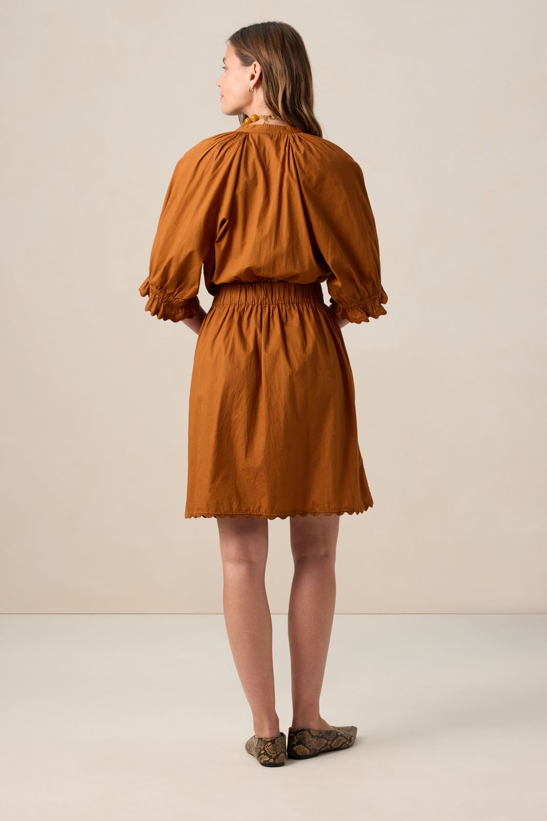 Bruine jurk met embroidery