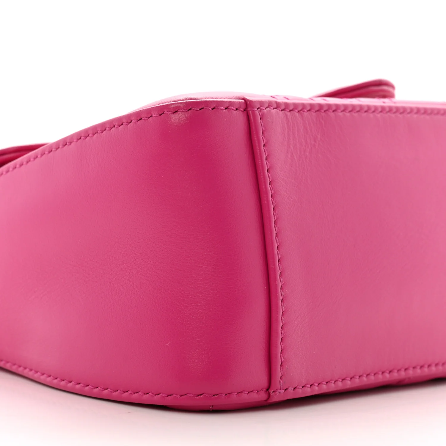 Calfskin Matelasse Monochrome Mini GG Marmont Top Handle Shoulder Bag Classic Fuxia - Top Club