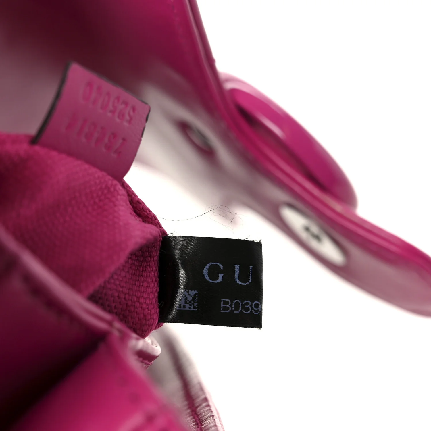 Calfskin Matelasse Monochrome GG Marmont Crossbody Shoulder Bag Classic Fuxia - Top Club