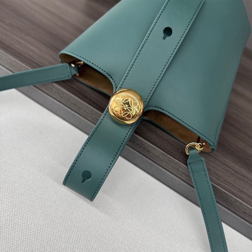LOEWE Mini Pebble bucket in smooth calfskin(high-end grade) - Top Club