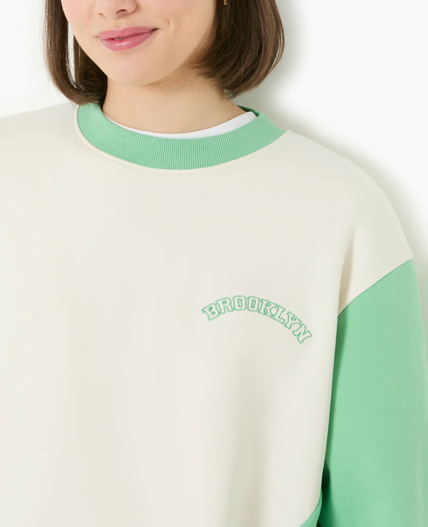 Pimkie Sweat bicolore avec broderie poitrine et dos