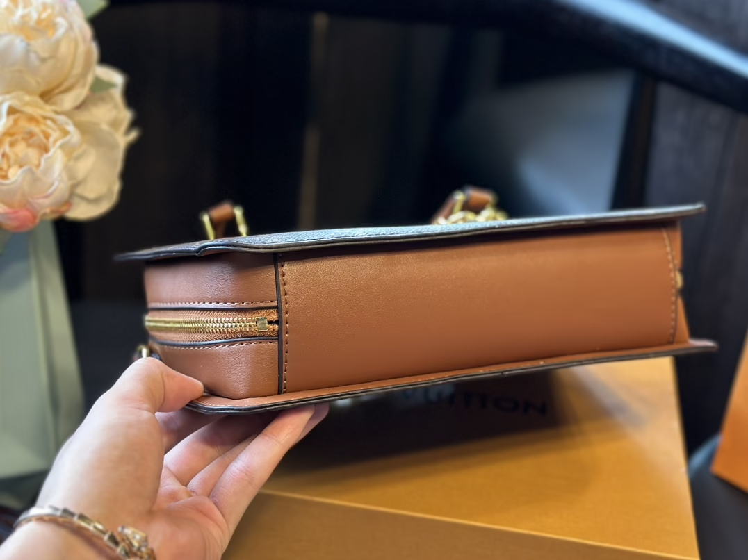 Louis new arrival vintage handbag size: 25 cm - Top Club