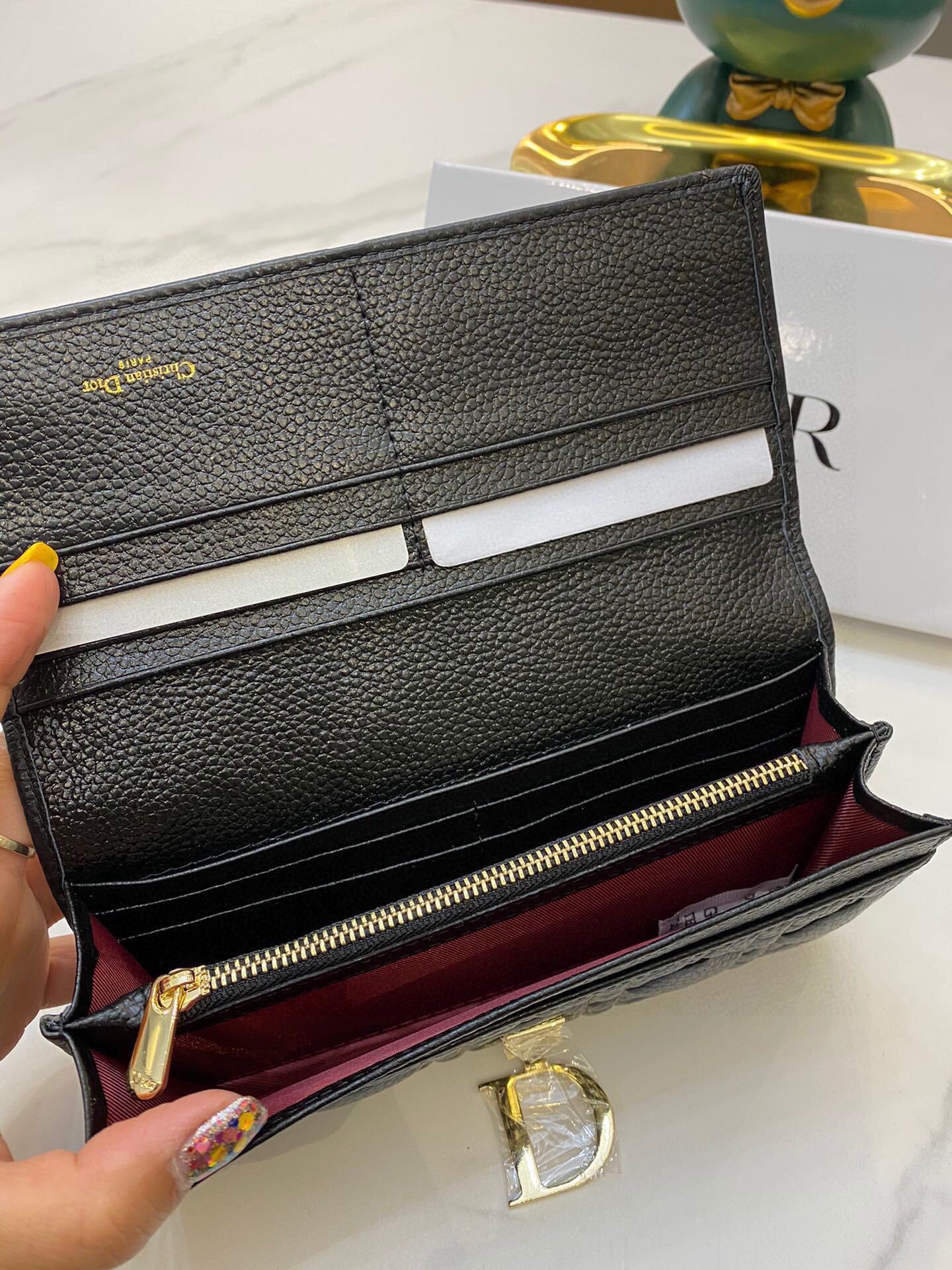 D new arrival women wallet size : 19 *10 cm - Top Club