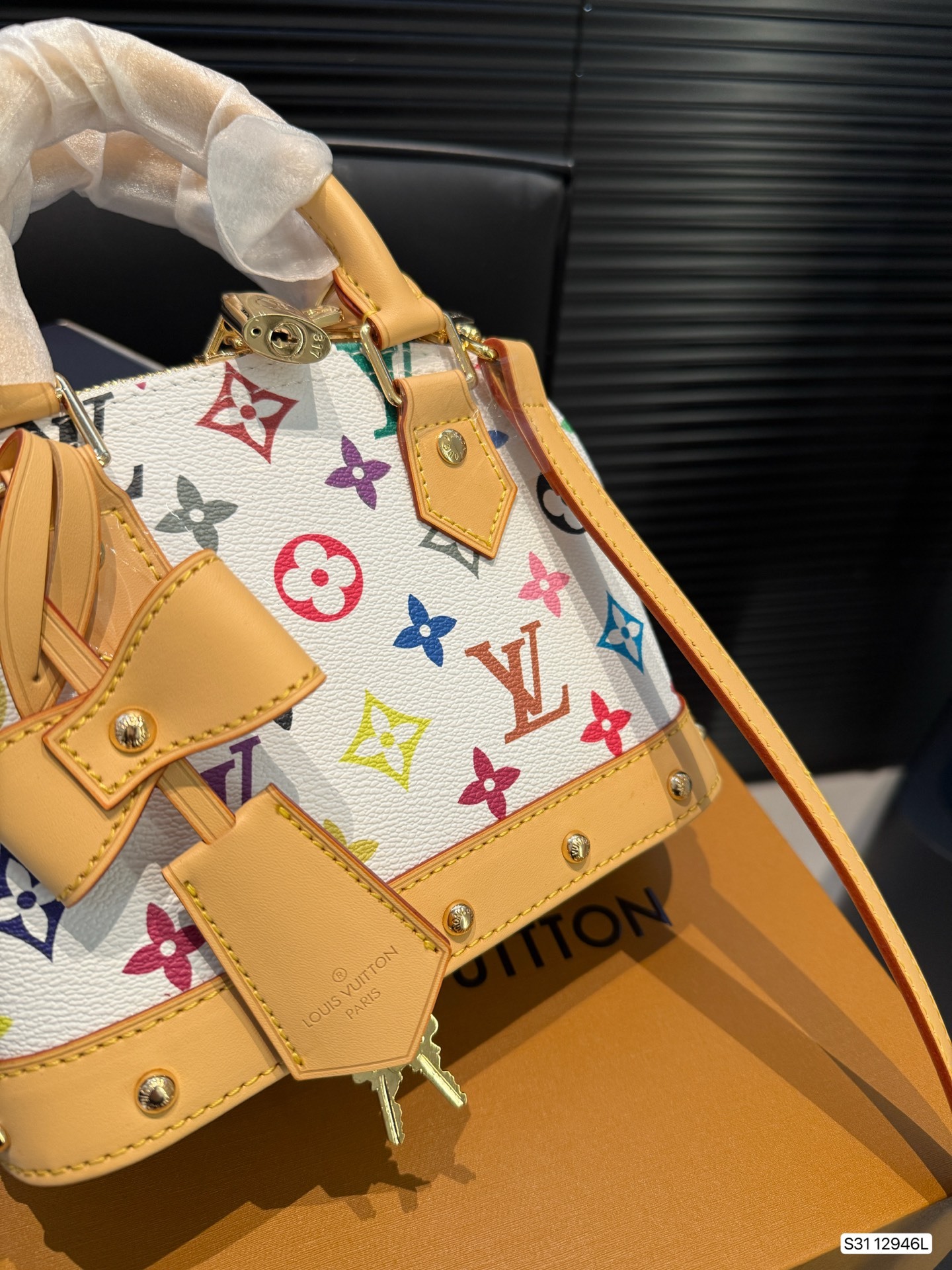 Louis new arrival bb bag size:20 * 15 cm - Top Club