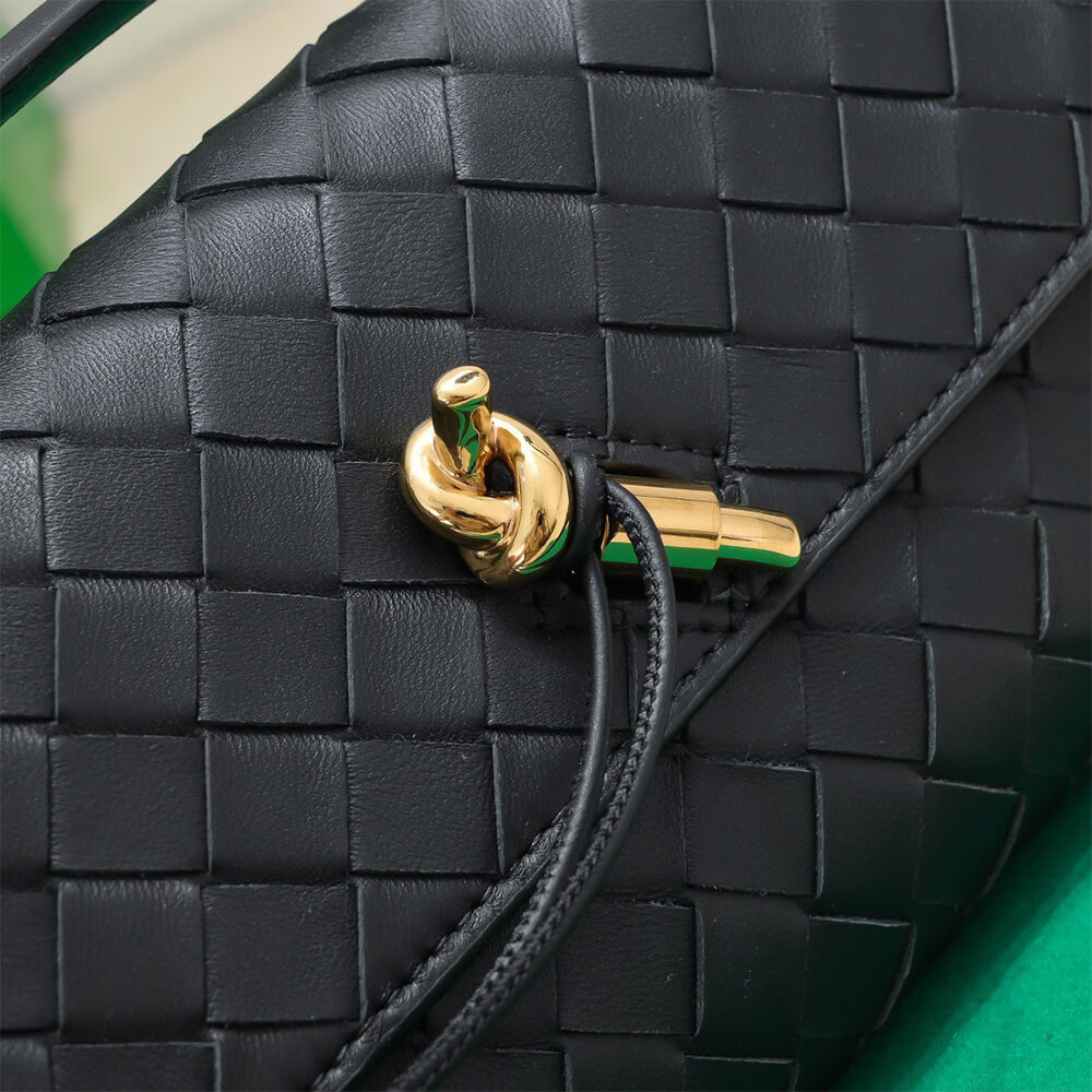 Bottega Veneta Andiamo Clutch(HIGH-END GRADE) - Top Club