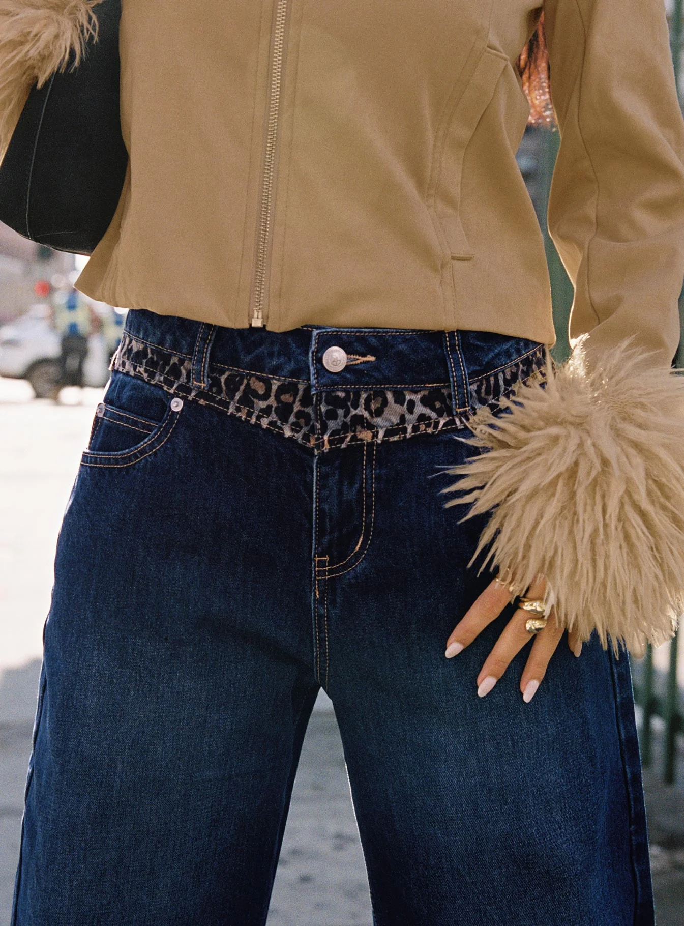 Savenna Mid Rise Wide Leg Jeans Dark Wash / Leopard