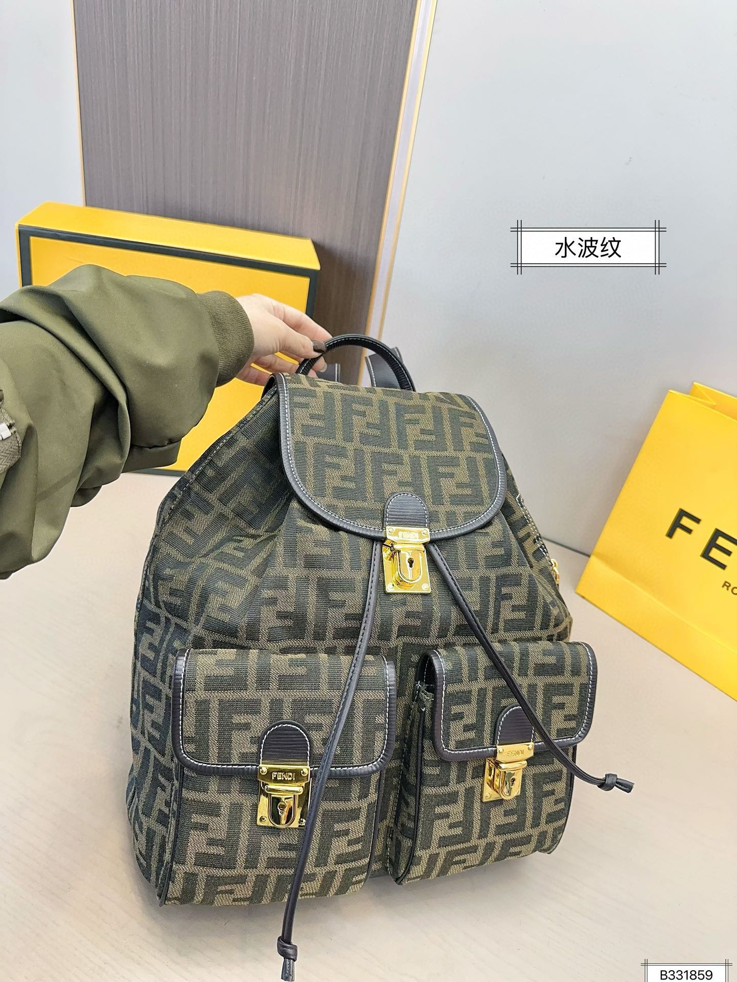 Fen new arrival backpack size: 31*35 cm - Top Club