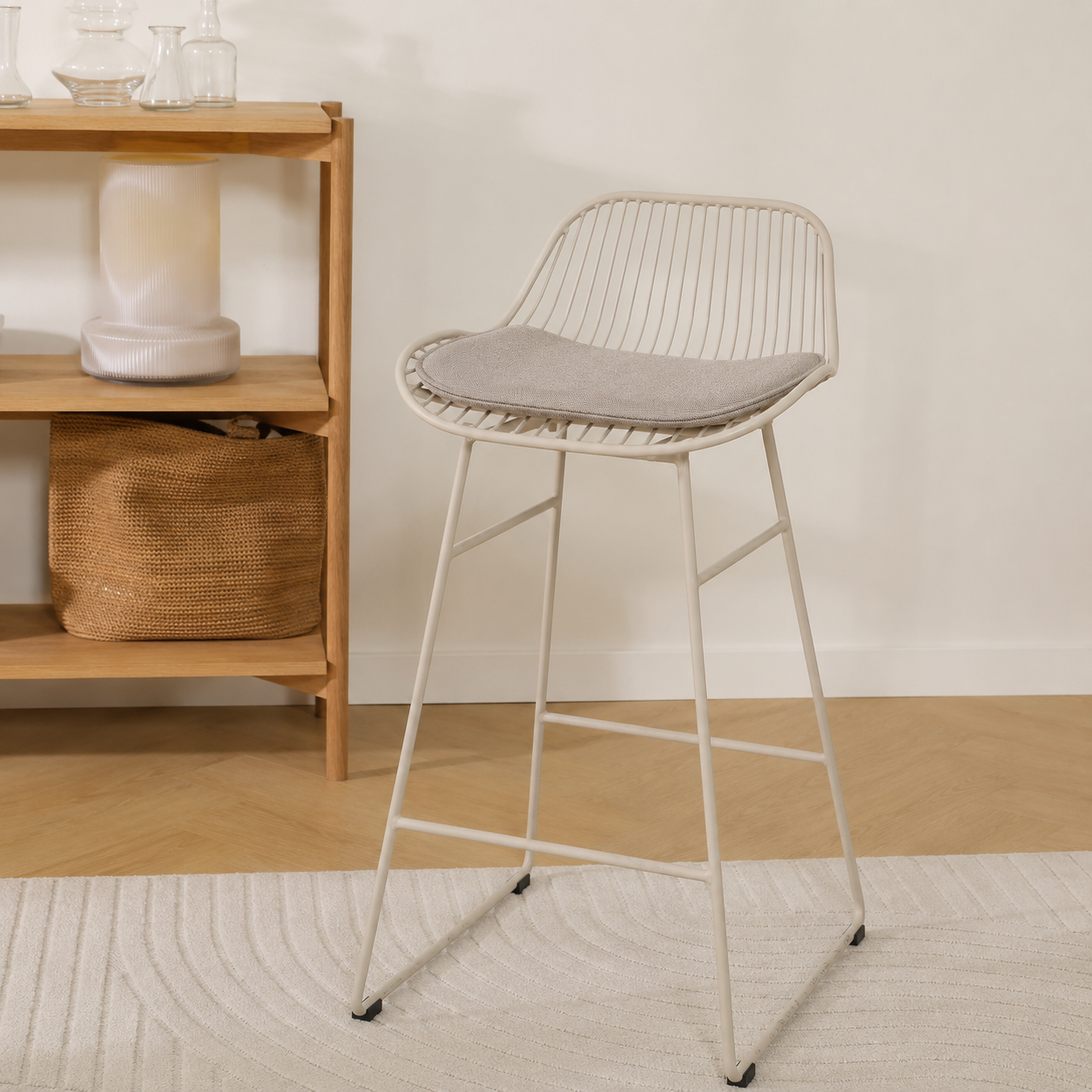 Barkruk Pleun H65 cm grijsbeige met zitkussen