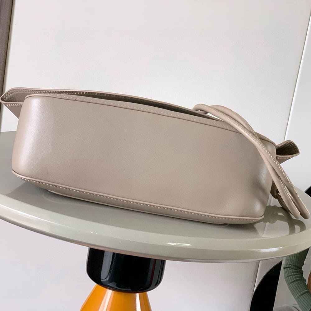 Loewe Medium Ola bag in smooth calfskin(HIGH-END GRADE) - Top Club