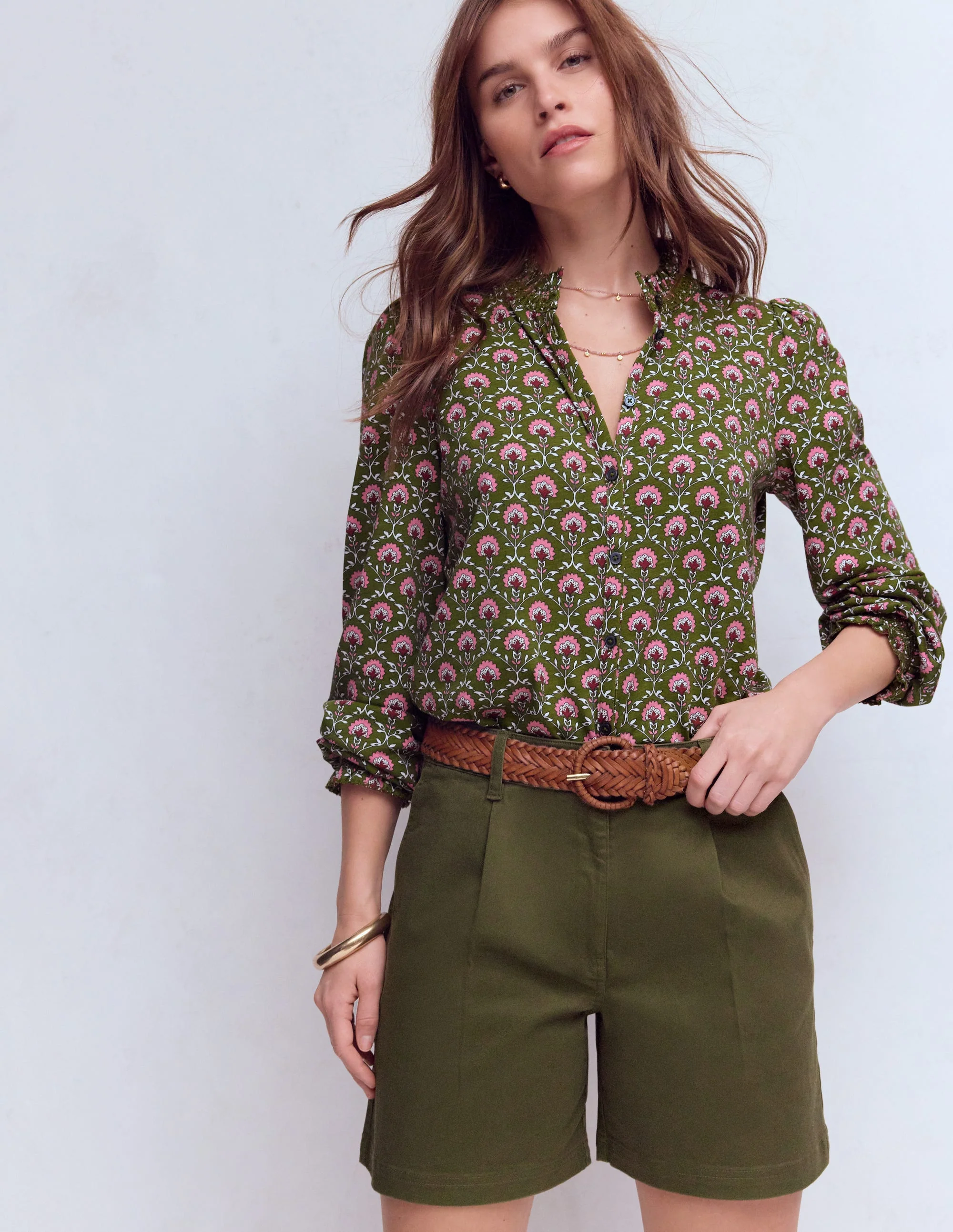 Chinoshorts-Waldgrün