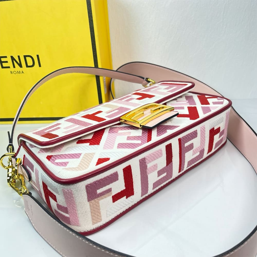 Fendi Baguette - Top Club